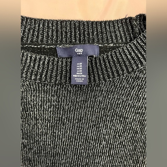 GAP black sparkle sweater size M - Picture 2 of 3